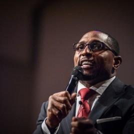 Ray Lewis Named Speaker at Lane College Athletic Dinner