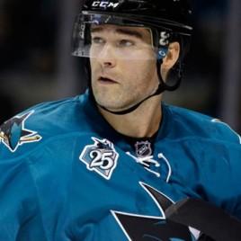 San Jose Sharks Star Patrick Marleau Holds Autograph Signing