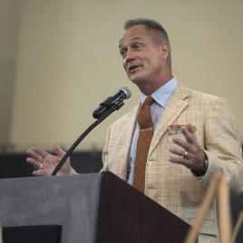 Dallas Cowboys Great Daryl Johnston Speaks at United Way Fundraiser