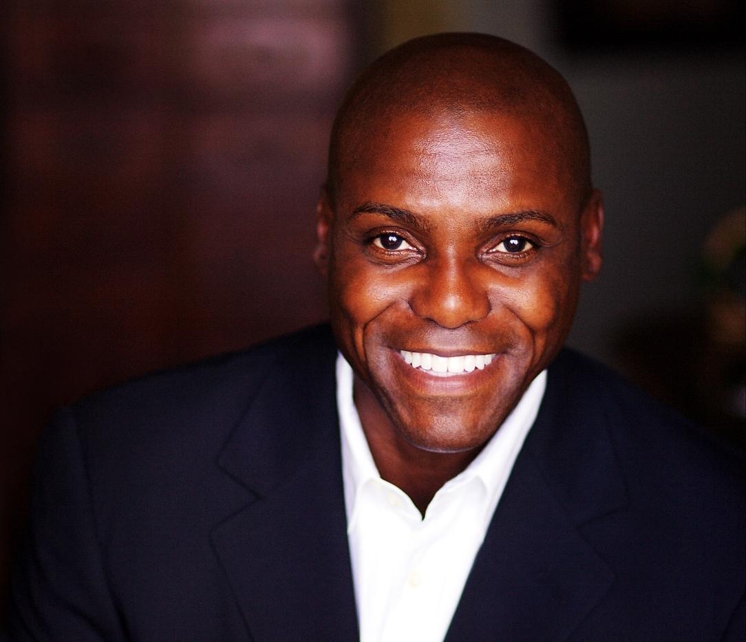 Carl Lewis Gives Back to the Next Generation of Track Stars at Houston