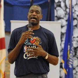Former NBA Stars Dikembe Mutombo, Muggsy Bogues, and Ron Harper Make Vancouver Appearance