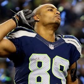 Doug Baldwin Delivers Motivational Speech at Kirkland Chamber of Commerce Luncheon