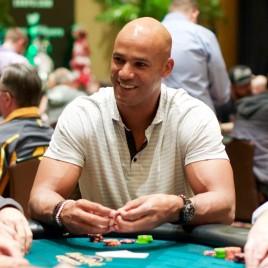 Former NFL All-Pro Jason Taylor Hosts Charity Poker Tournament