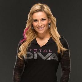 WWE Diva Natalya Holds Maryland Autograph Signing at Cricket Wireless Store