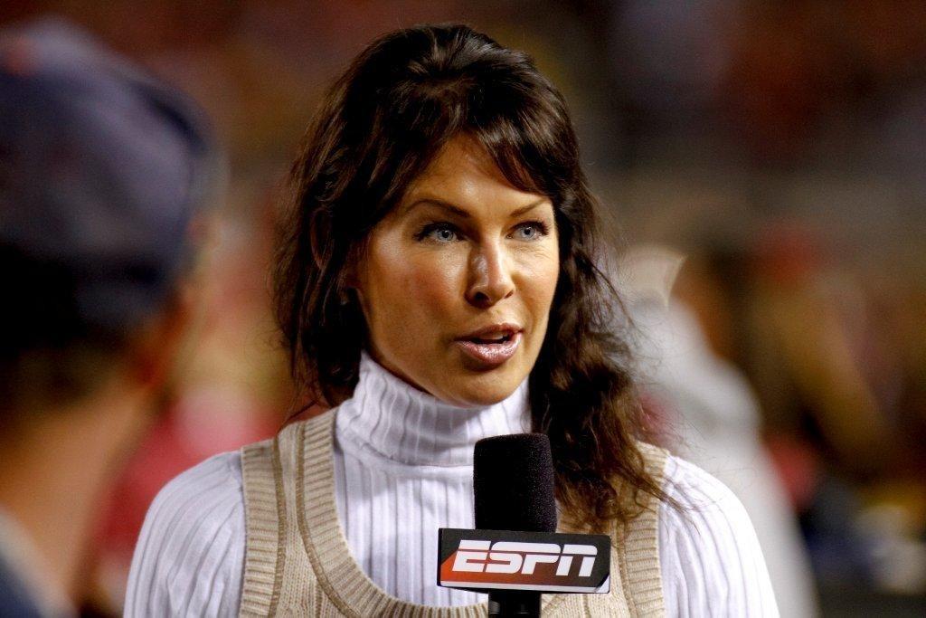 Jeannine Edwards - Professional Sports Motivational Speaker