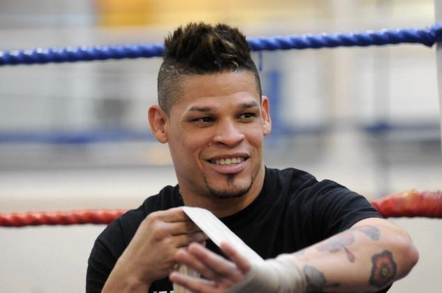 Orlando Cruz - Professional Sports Motivational Speaker