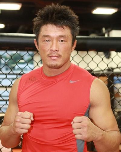 Yoshihiro Akiyama - Professional Sports Motivational Speaker