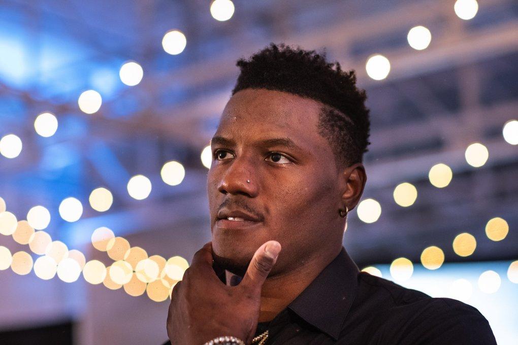 Chris Carson - Professional Sports Motivational Speaker