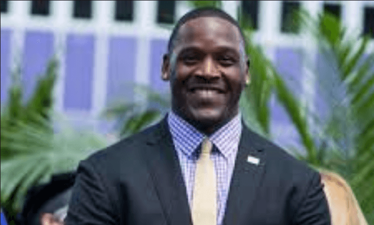 Arthur Moats - Professional Sports Motivational Speaker