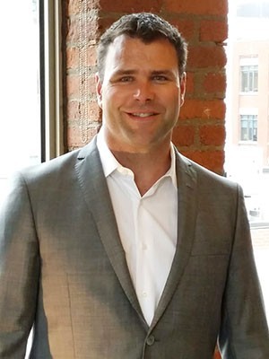 Brett Lindros - Professional Sports Motivational Speaker