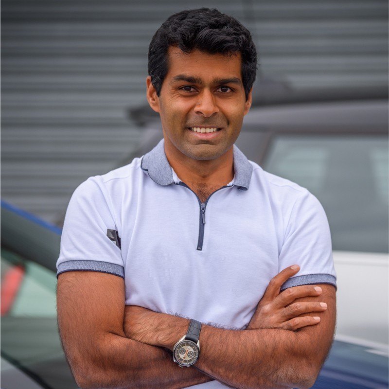 Karun Chandhok - Professional Sports Motivational Speaker