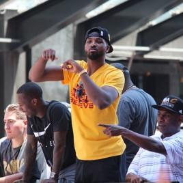 Cavaliers Star Tristan Thompson Holds Autograph Signing at Cleveland-Area Macy’s
