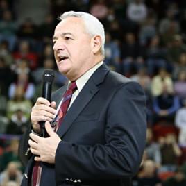 Former College Basketball Coach Dick Bennett Speaks at Portage Boys Hoops Club Tip-Off Gala