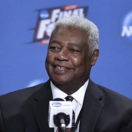NBA Legend Oscar Robertson Speaks at Southeastern Indiana Boys Basketball Tip-Off