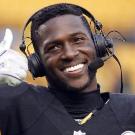 Steelers Star Antonio Brown Holds Pittsburgh Autograph Signing November 8th