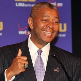 LSU Basketball Coach Johnny Jones Speaks at School Tipoff Luncheon Tuesday