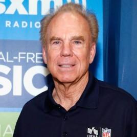 NFL Legends Come Together to Raise Money for Dallas School