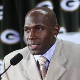 Former Green Bay Packers Receiver Donald Driver Speaks to Kohl's Employees in Milwaukee