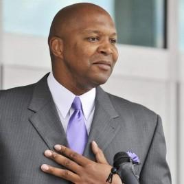 Former NBA Standout Derrick Coleman Hosts YMCA Detroit Fundraiser