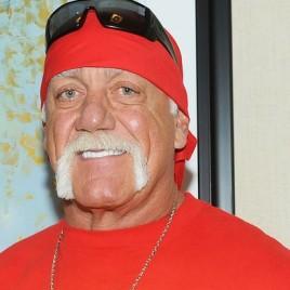 Wrestling Legend Hulk Hogan Holds Orlando Autograph Signing Saturday