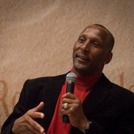 Former Two-Time All-Pro Otis Wilson Holds Chicagoland Book Signing