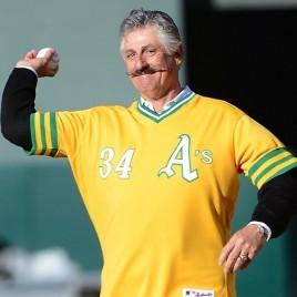 Baseball Hall of Famer Rollie Fingers Speaks at the La Salle Sports Stag January 31st