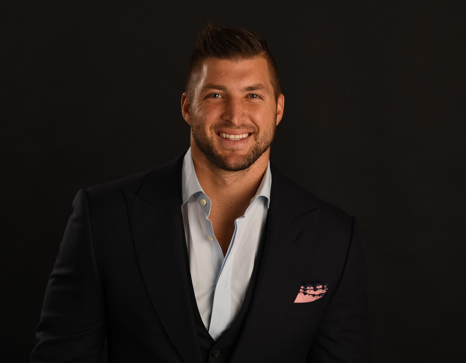 Former Heisman Trophy Winner Tim Tebow Spends New Year's Renovating Charter School
