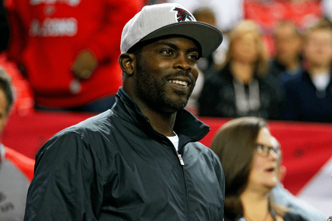 Former Star Quarterbacks Michael Vick and Doug Flutie HIghlight Celebrity Flag Football Challenge