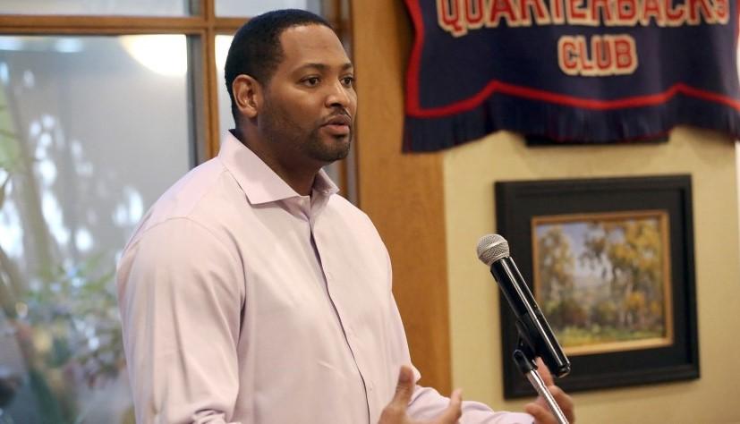 7-Time NBA Champion Robert Horry Preaches Sacrifice in Latest Speaking Engagement