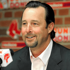Ex-Red Sox Pitcher Tim Wakefield Makes Autograph Appearance in Massachusetts
