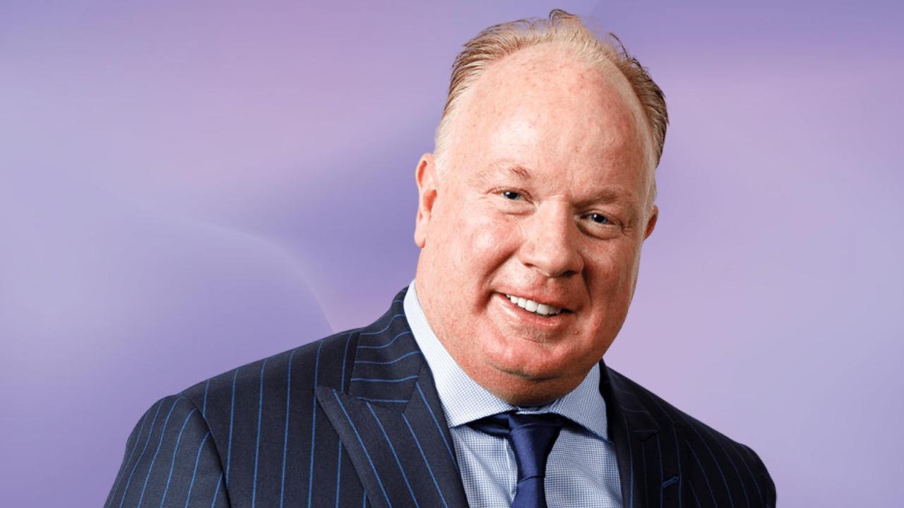 The Complete Guide to Booking Mark Stoops for Your Next Corporate Event