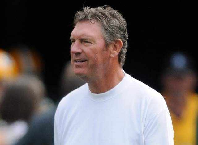 Lynn Dickey - Professional Sports Motivational Speaker