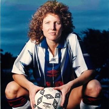 Michelle Akers - Professional Sports Motivational Speaker