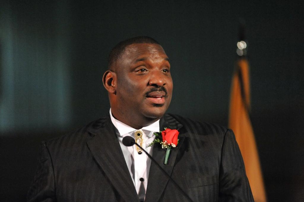 Doug Williams - Professional Sports Motivational Speaker