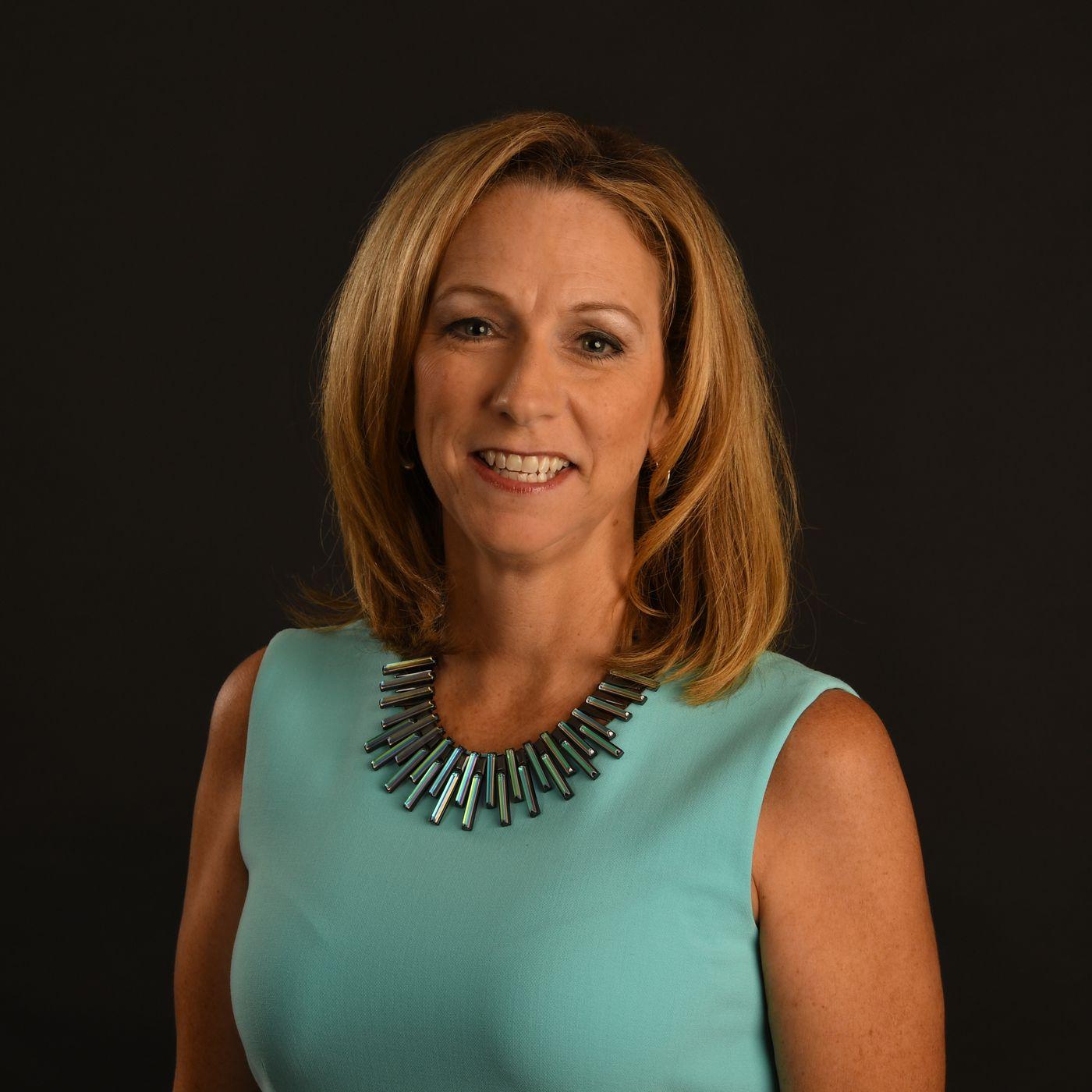 Beth Mowins - Professional Sports Motivational Speaker