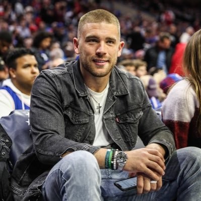 Zach Ertz - Professional Sports Motivational Speaker