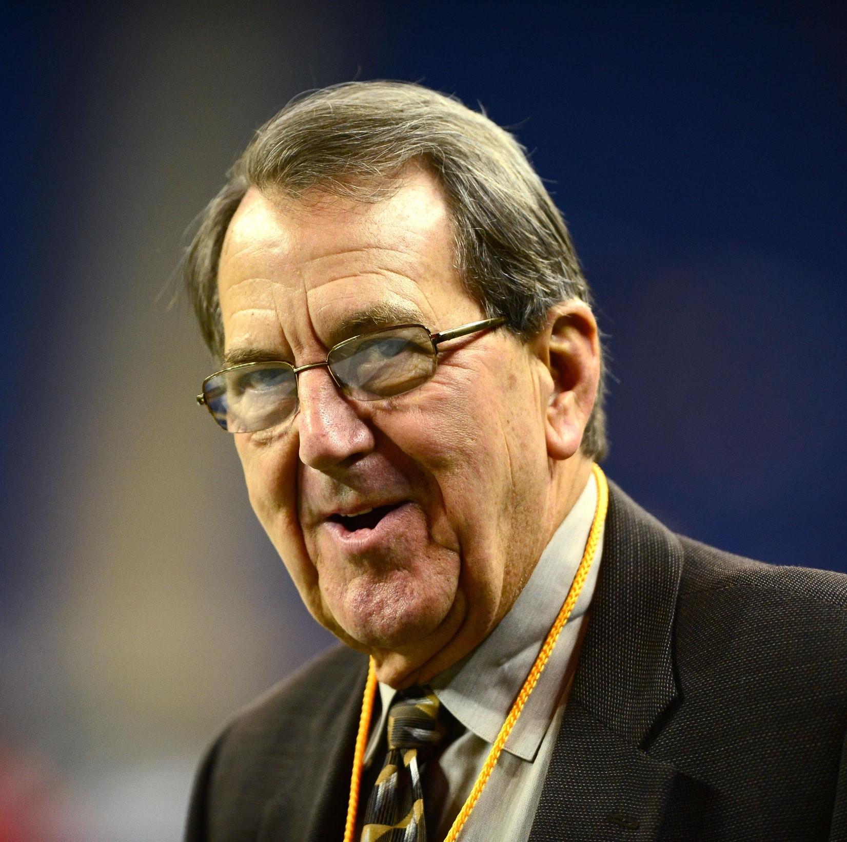 Lloyd Carr - Professional Sports Motivational Speaker