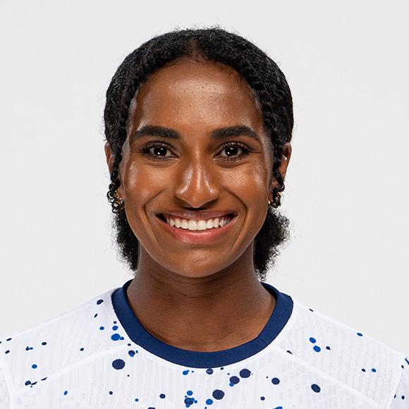 Naomi Girma - Professional Sports Motivational Speaker