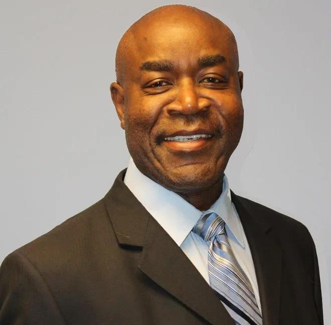 Dwight E. Davis - Professional Sports Motivational Speaker