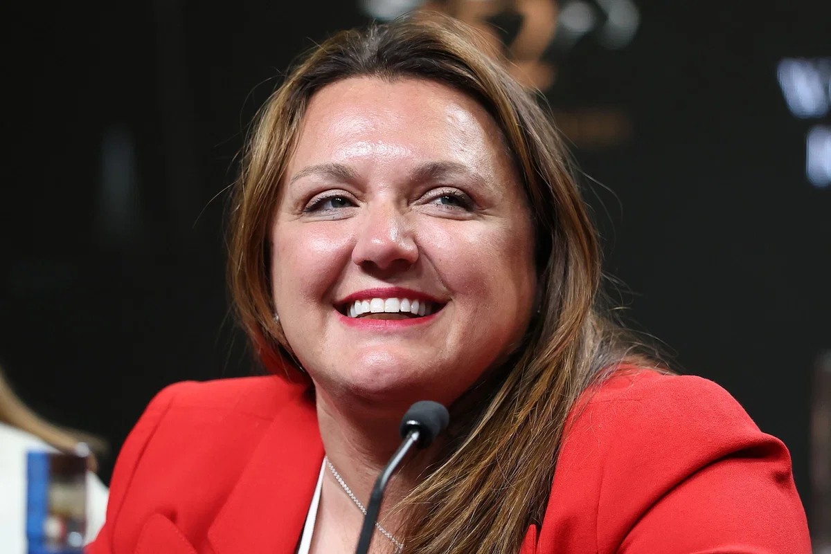 Cherie DeVaux - Professional Sports Motivational Speaker