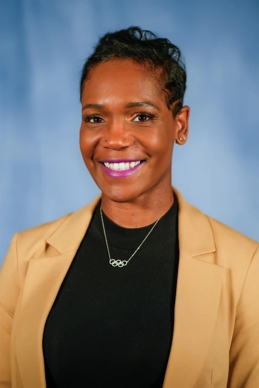 Mary Wineberg - Professional Sports Motivational Speaker