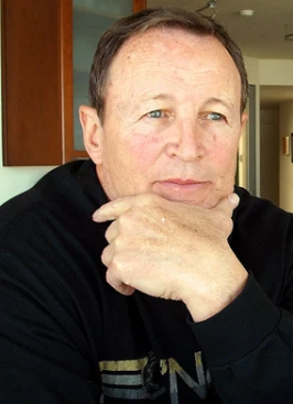 Ed Hochuli - athletespeakers