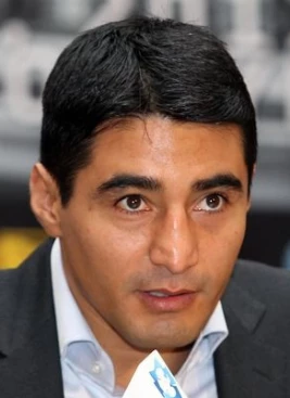Erik Morales - athletespeakers