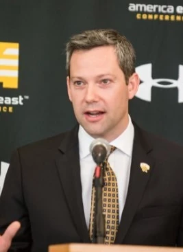 Ryan Odom - athletespeakers