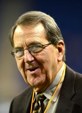 Lloyd Carr - athletespeakers