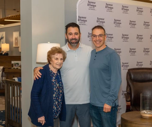 Lou Merloni Appears for Raymour & Flanigan