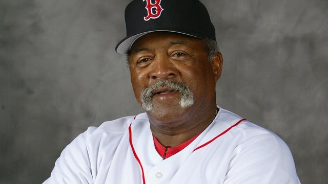 Luis Tiant Speaking Fee and Booking Agent Contact