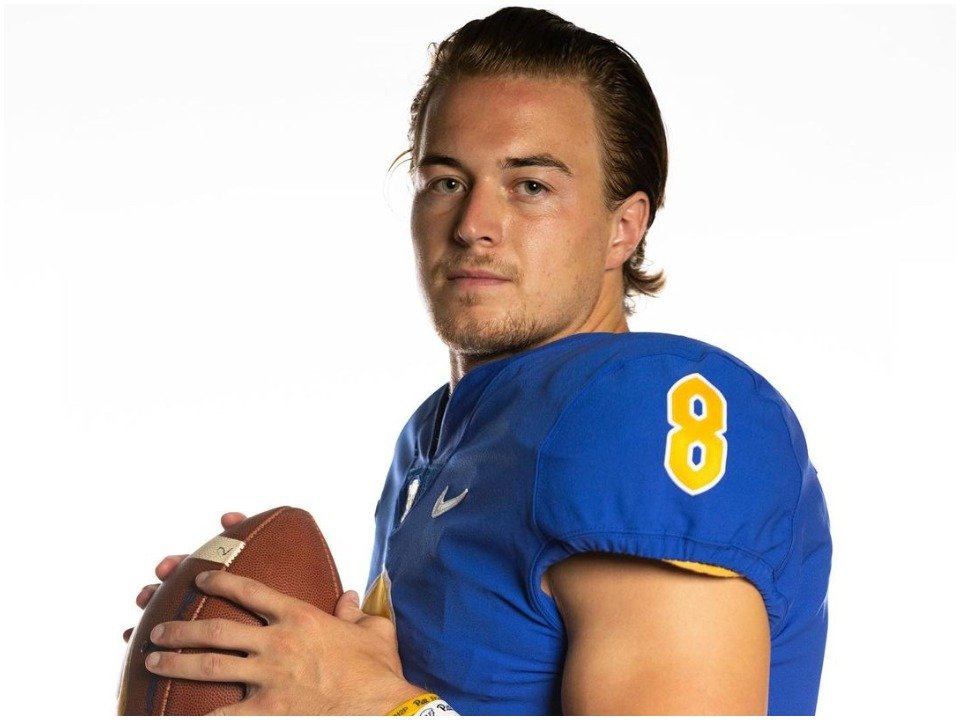 Kenny Pickett Speaking Fee and Booking Agent Contact